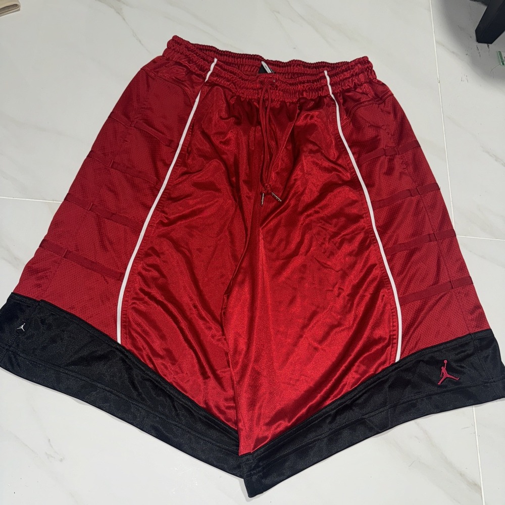 VTG Air Jordan Bred Chicago Silky Dazzle Shiny Satin Basketball Shorts Baggy